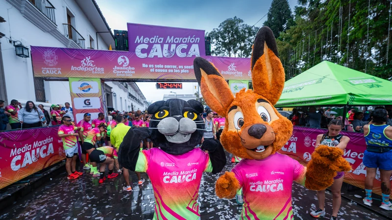 Corredores en Media Maratón del Cauca